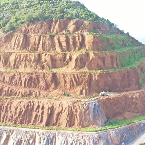 中节能生态环境科技有限公司德兴铜矿高陡边坡复绿现场实拍